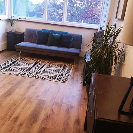 2 Bed Flat, Bounds Green, Piccadilly Line, London N11 Zewnętrze zdjęcie
