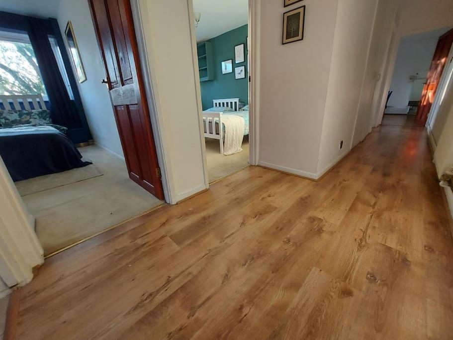 2 Bed Flat, Bounds Green, Piccadilly Line, London N11 Zewnętrze zdjęcie