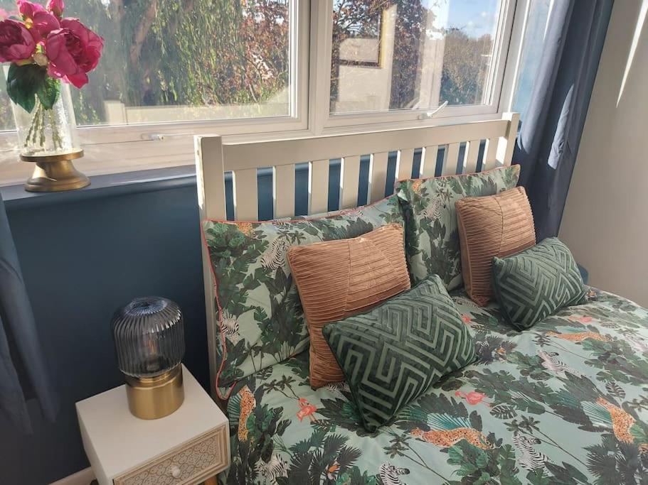2 Bed Flat, Bounds Green, Piccadilly Line, London N11 Zewnętrze zdjęcie